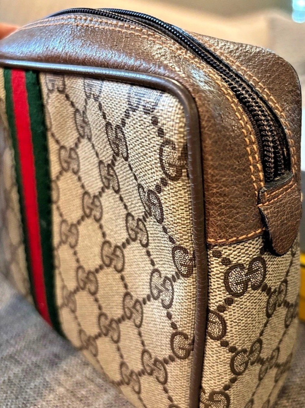 Gucci GG Supreme Cosmetic Case Brown & Beige